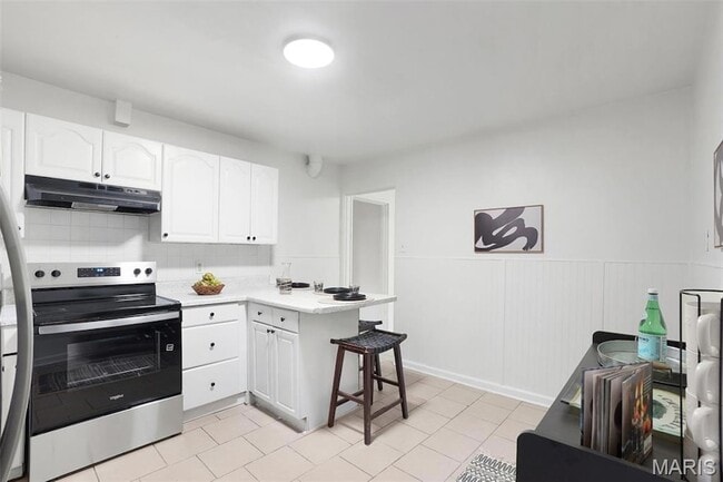 Building Photo - 9845 Dennis Dr