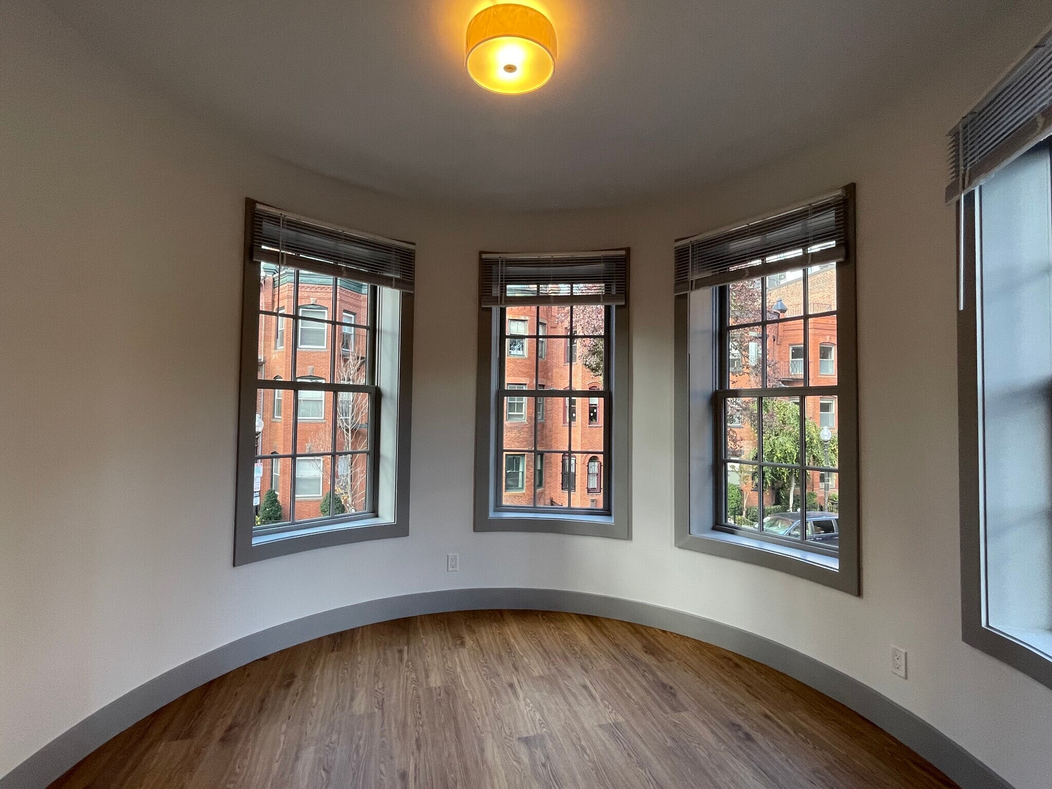 Building Photo - 86 Saint Botolph St