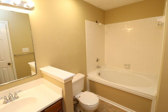 Building Photo - Best Value in Apex! Charming 3BR Half-Duplex Near Downtown