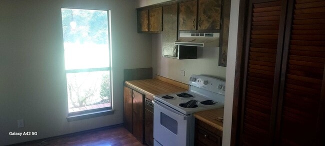 Building Photo - 8208 US-165