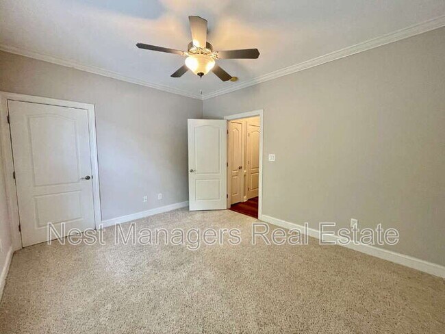 Building Photo - 206 Fountainhead Ln