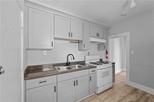 Building Photo - 789 Barnett St NE