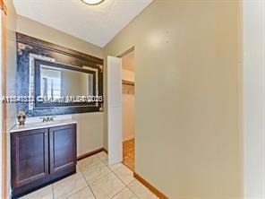Building Photo - 2025 NE 164th St