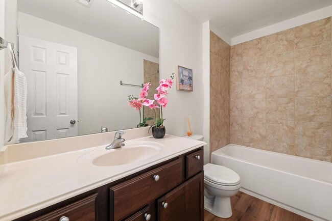 Building Photo - 2008 Golden Creek Ln