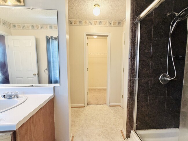 Building Photo - 132 Misty Glen Cir