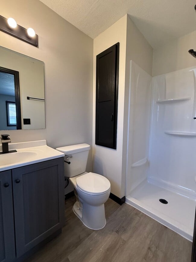 Building Photo - Beautifully Remodeled West Side Home | 3 Bedroom + Finished Basement Space
