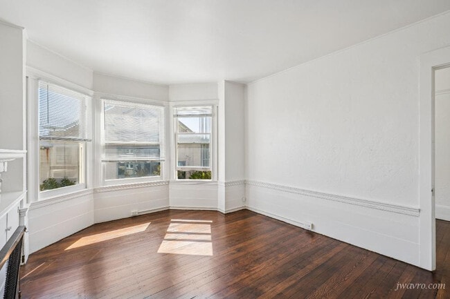 Building Photo - 1704 Steiner St