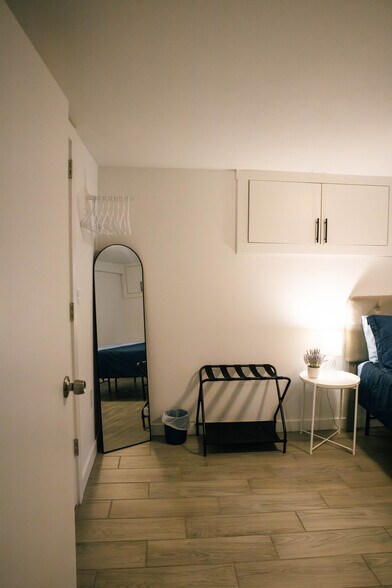 Building Photo - 3805 E 11th St