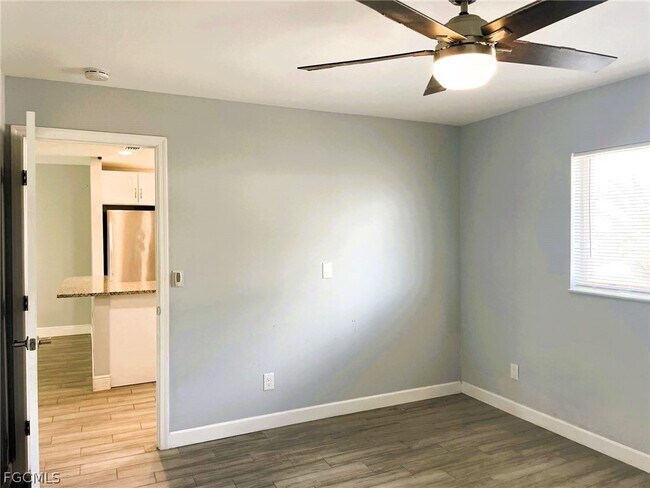 Building Photo - 638 SE 13th Ave