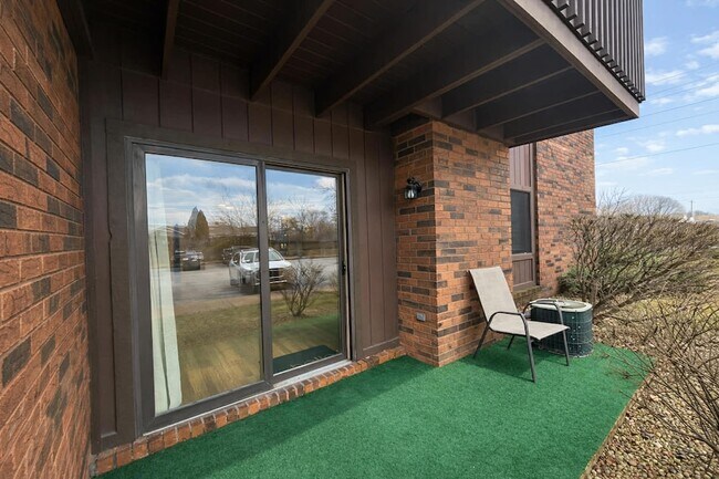 Building Photo - 2013 45th St