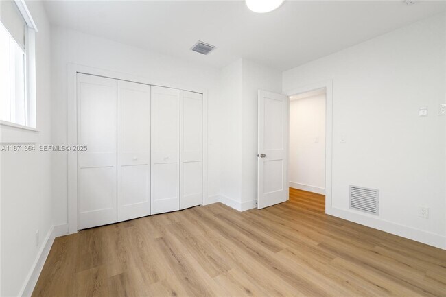 Building Photo - 3160 S Le Jeune Rd