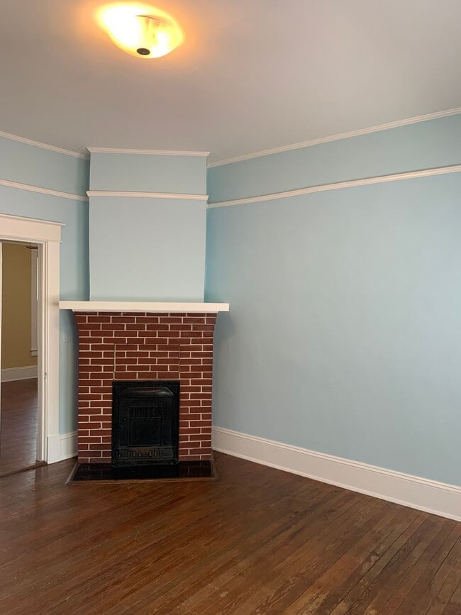 Building Photo - 110 N Hilliard St