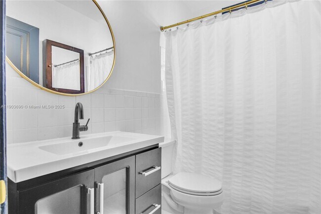 Building Photo - 900 16th St