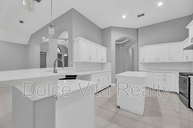 Building Photo - 10613 N 24th St