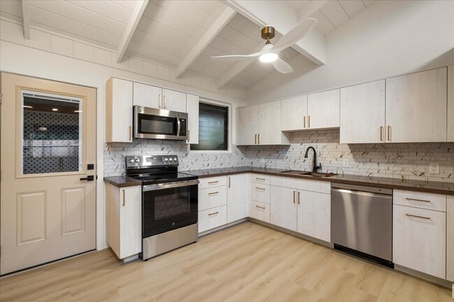 Building Photo - 3567 Baldwin Ave