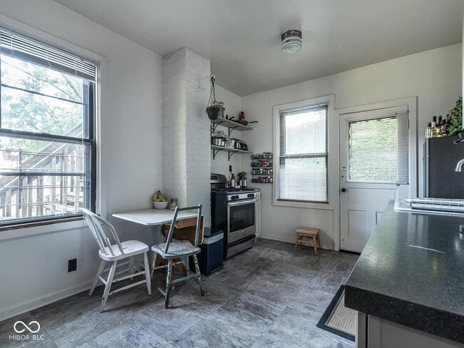 Building Photo - 2020 N Delaware St