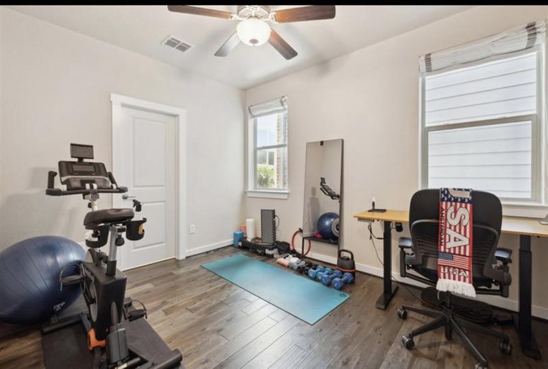third bedroom - 3839 Harry Wurzbach Rd