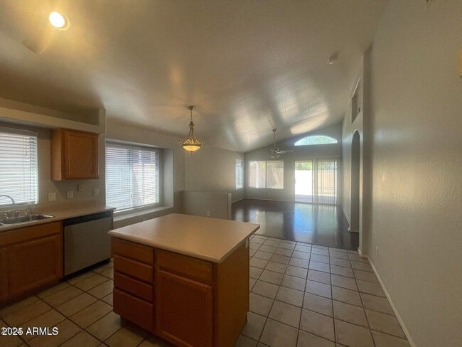 Building Photo - 2230 E Menadota Dr