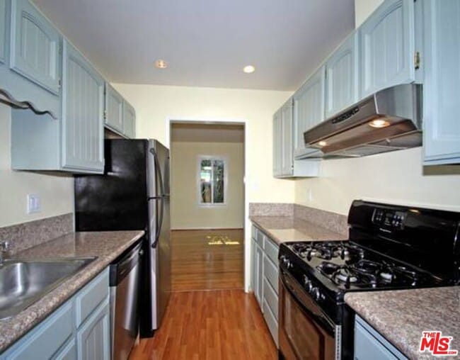 Building Photo - 3542 Greenwood Ave