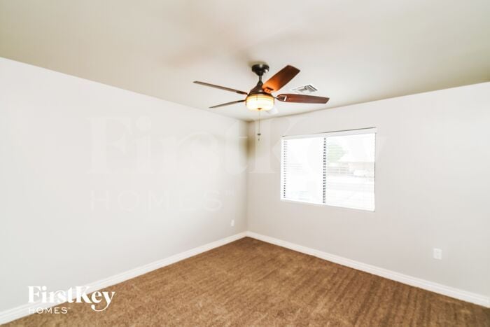 Building Photo - 1520 W Bentley St