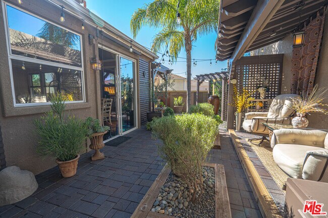 Building Photo - 27887 Skycrest Cir Dr