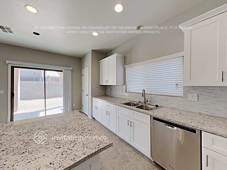 Building Photo - 18531 W Sunbelt Dr