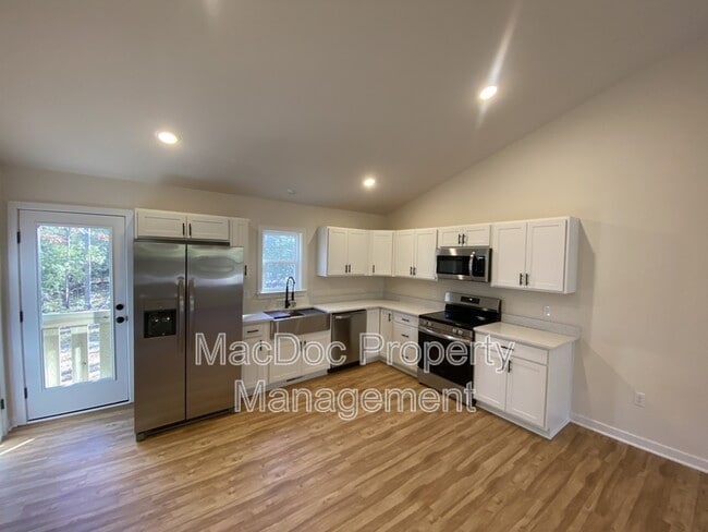 Building Photo - 54 Azalea Way