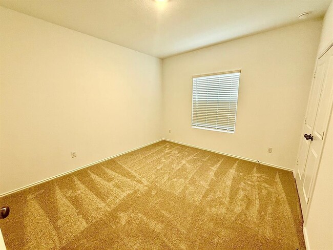 Building Photo - 1724 Four Waters Lp