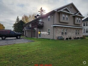 Building Photo - Charming 2 Bedroom Condo in the Heart of B...