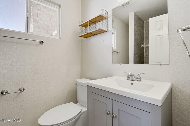 Building Photo - 10401 Centaur Dr