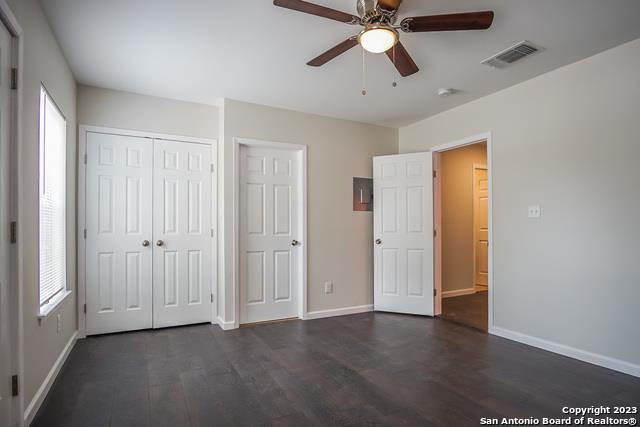 Building Photo - 303 Victor St