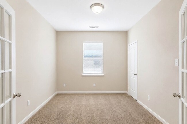 Building Photo - 1602 Kim Loan Dr