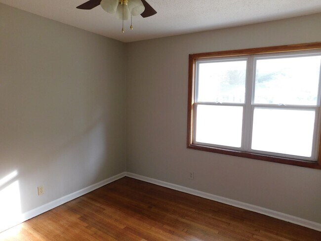 Building Photo - 8349 Cedarbrush Dr