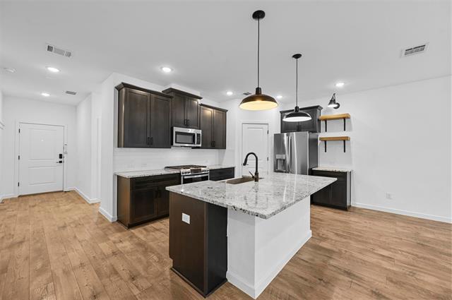 Building Photo - 1428 Victoria St