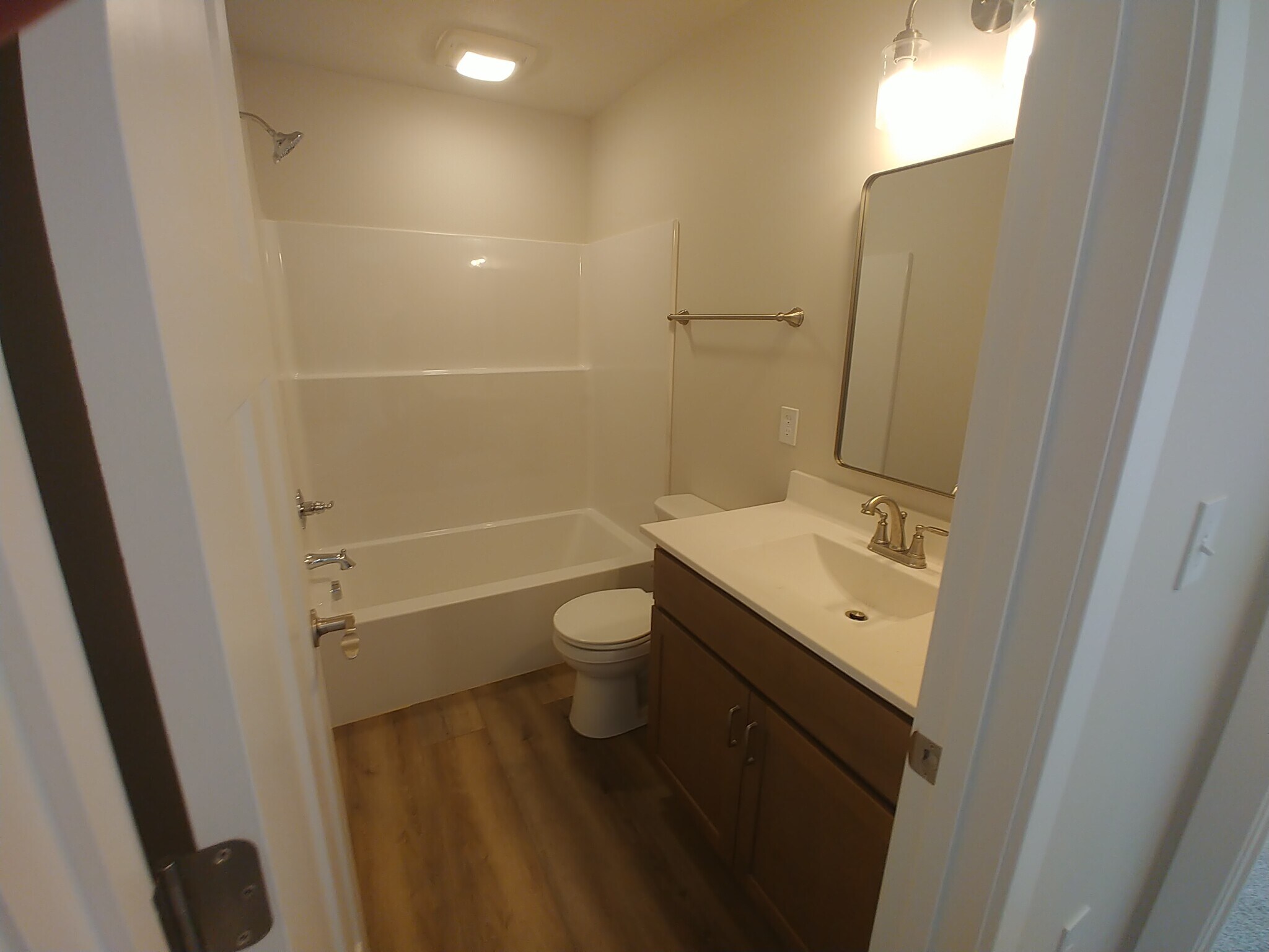 Building Photo - 1421 W Todd Ln