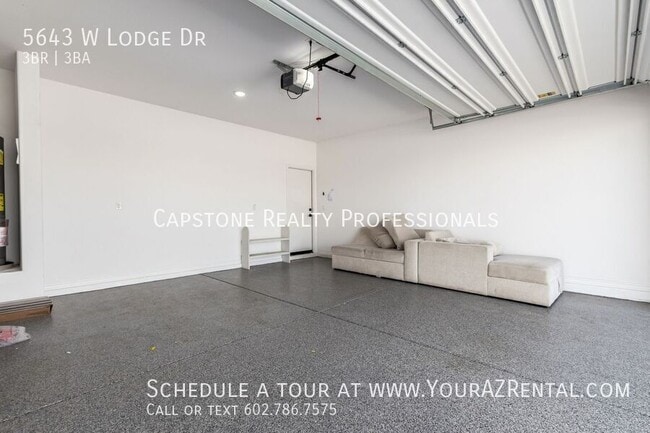 Building Photo - 5643 W Ldg Dr