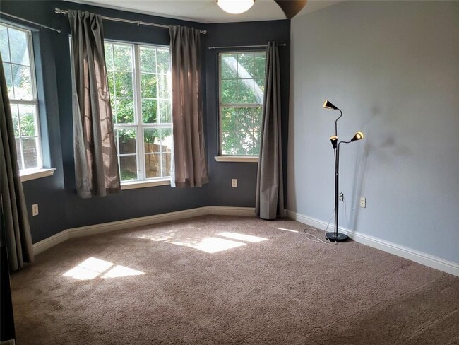 Building Photo - 7304 Grand Canyon Dr