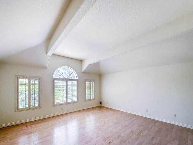 Building Photo - 32971 N Peak Dr