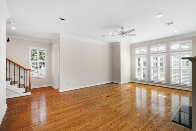 Building Photo - 2150 Bancroft Ln