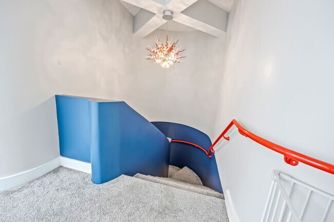 Building Photo - 873 S Atlantic Ave