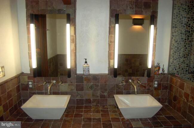 Building Photo - 9728 Swift Creek Ct