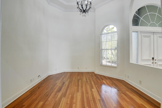 Building Photo - 6711 Royal Orchid Cir