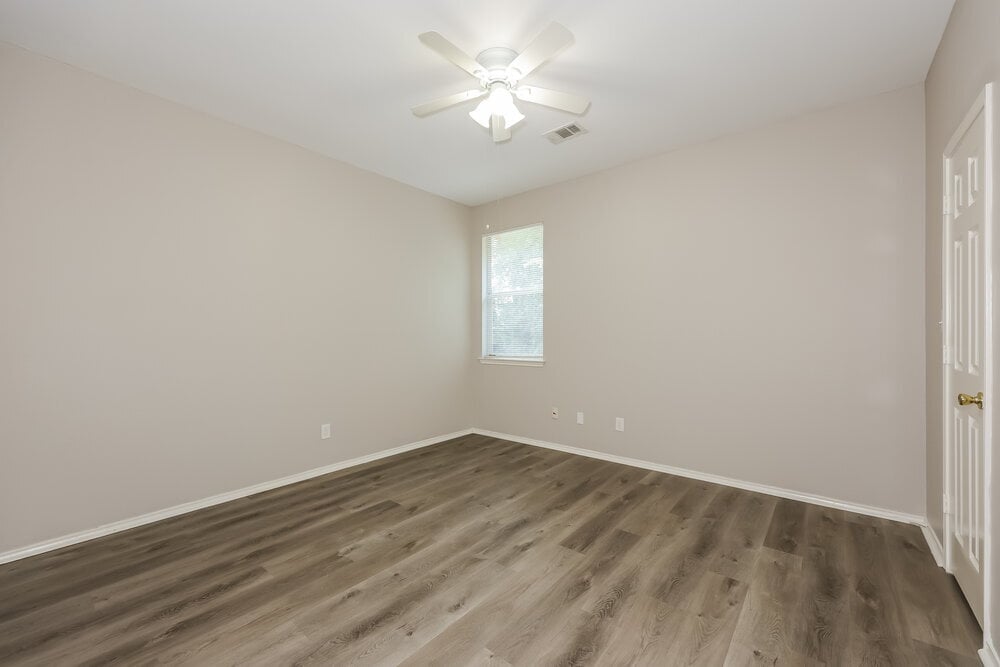 Building Photo - 2321 Wildwood Ln