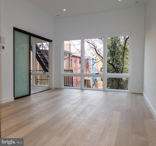 Building Photo - 1443 Euclid St NW