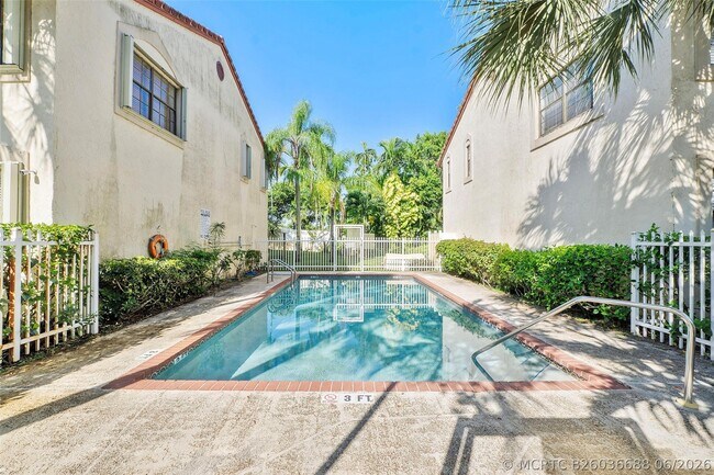 Building Photo - 2854 Coral Springs Dr