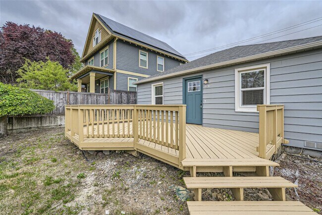 Building Photo - New Price!! Newly Remodeled 2BR/1BA House ...
