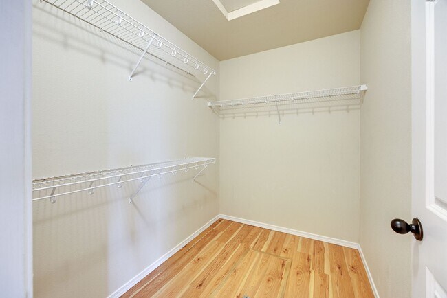 Building Photo - 3 Bedroom Rambler in Quiet Port Orchard Lo...