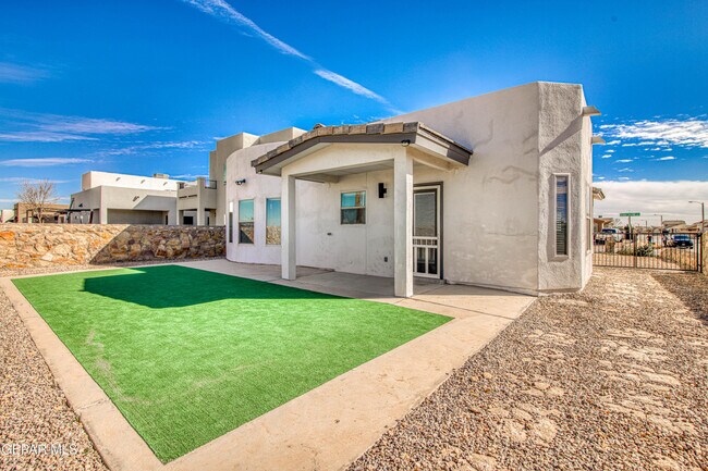 Building Photo - 14801 Bobby Joe Hill