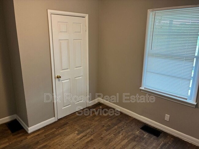 Building Photo - 2029 Pater Ave