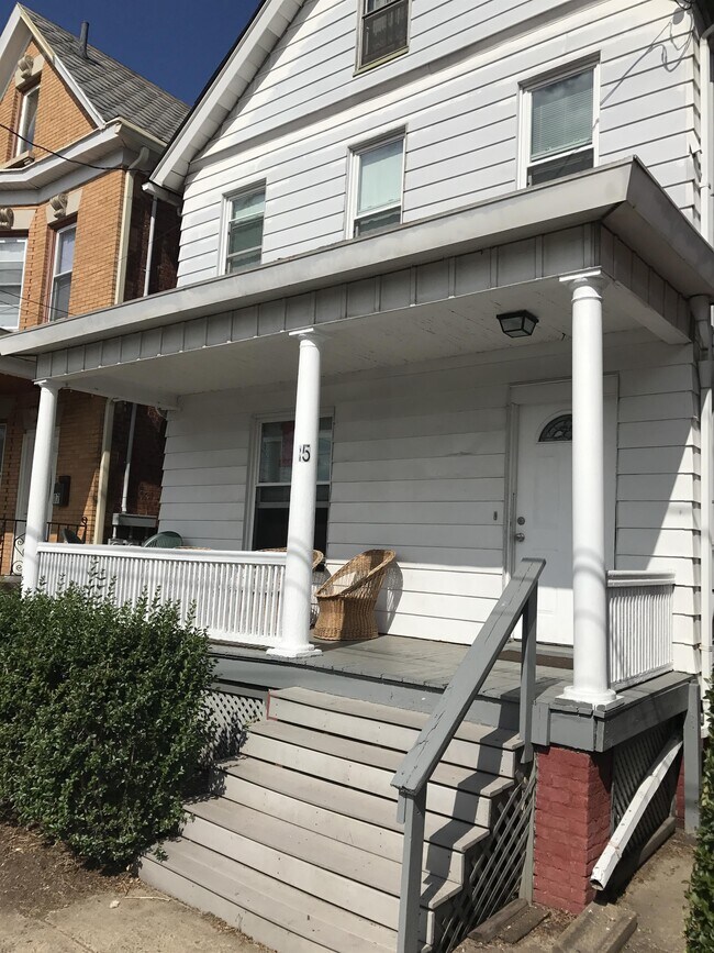 Building Photo - 15 Delafield St